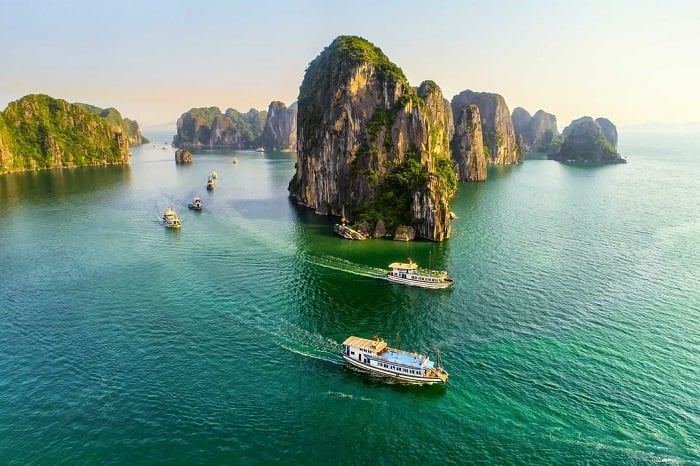How to travel from Hanoi to Ha Long
