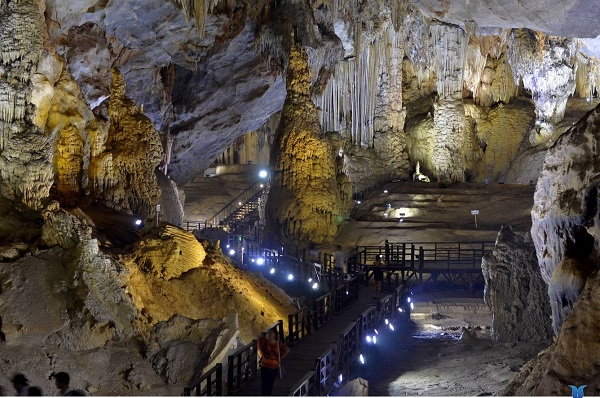 Thien Long Cave