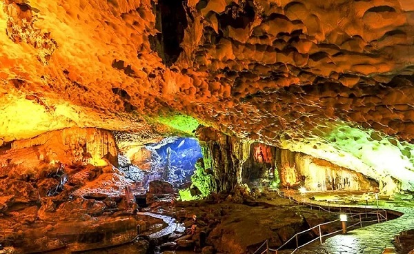 What is special about Ha Long Bay