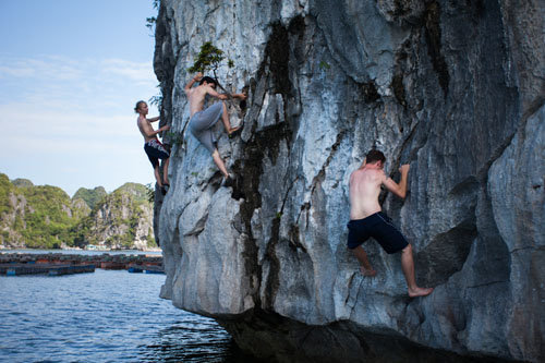 Climbing in Cat Ba Island